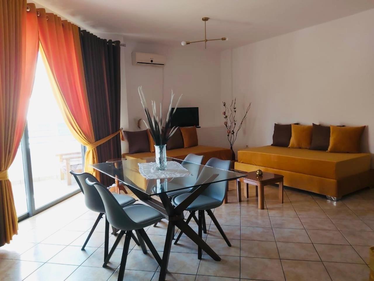 Flora Apartments Sarande Exterior photo