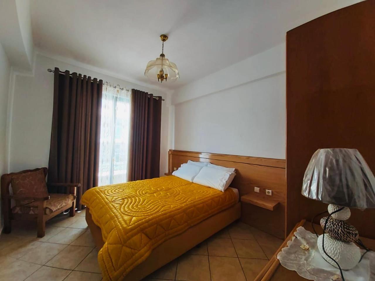 Flora Apartments Sarande Exterior photo