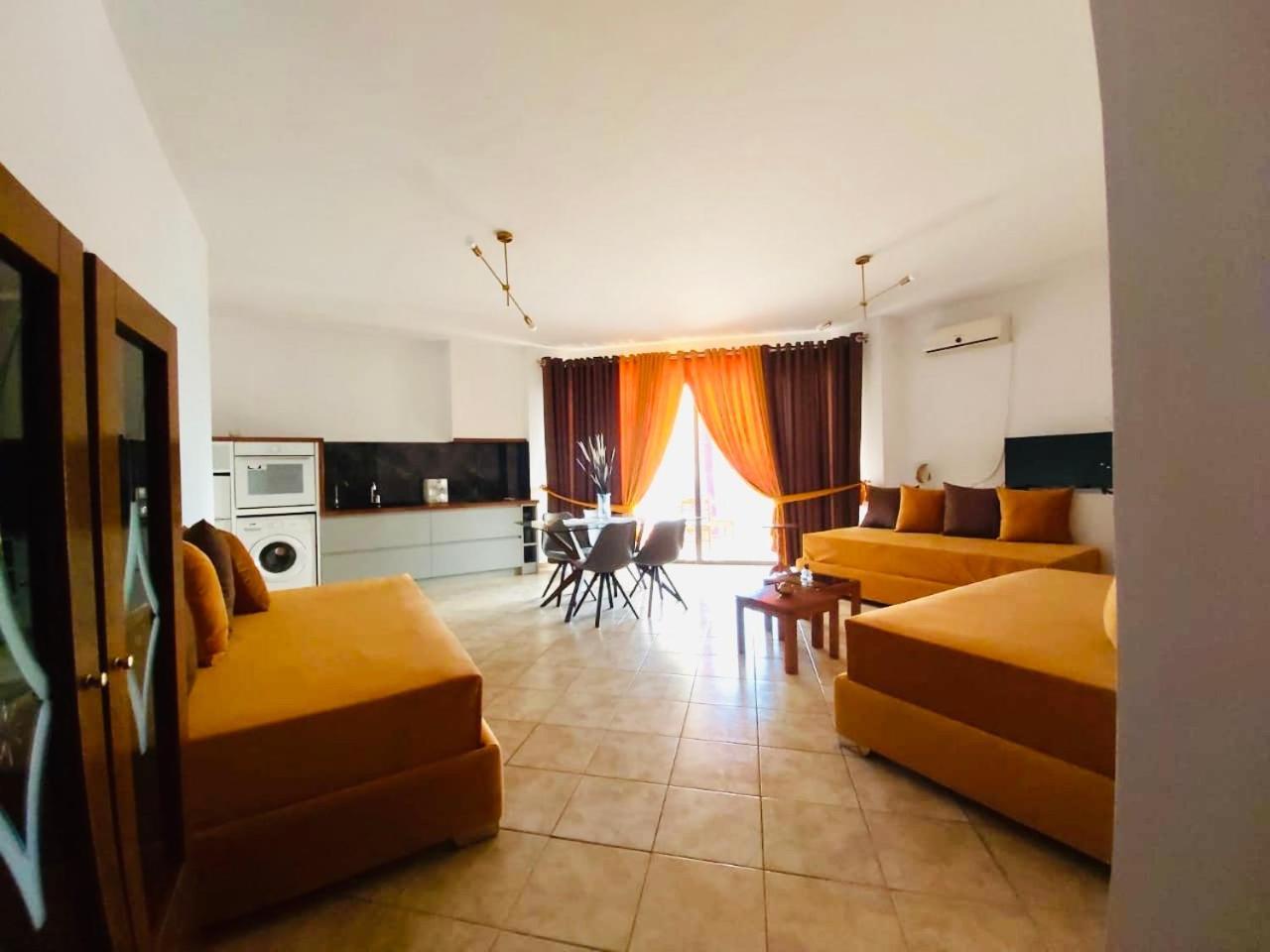 Flora Apartments Sarande Exterior photo
