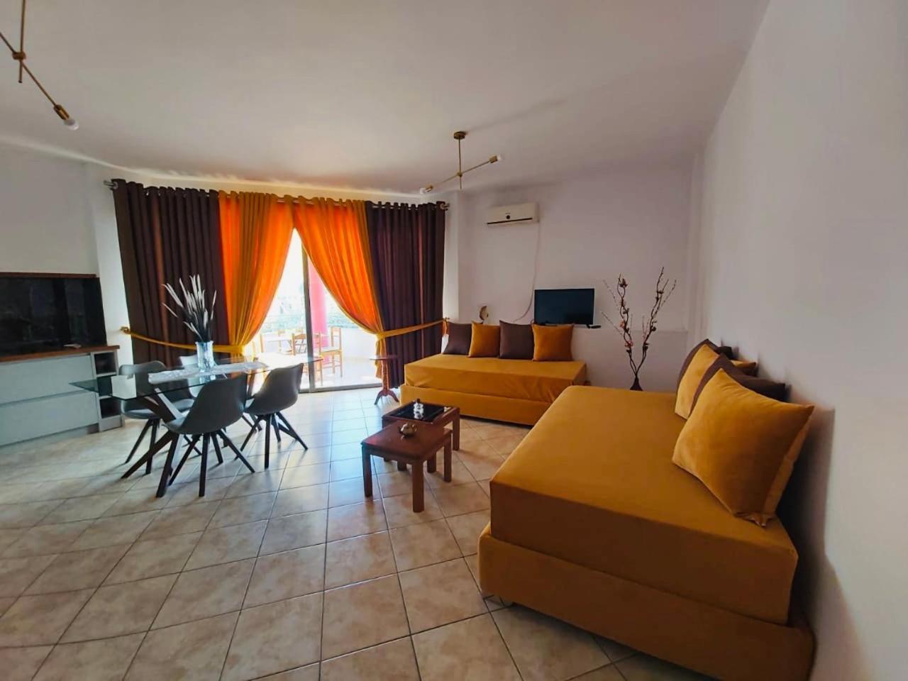 Flora Apartments Sarande Exterior photo