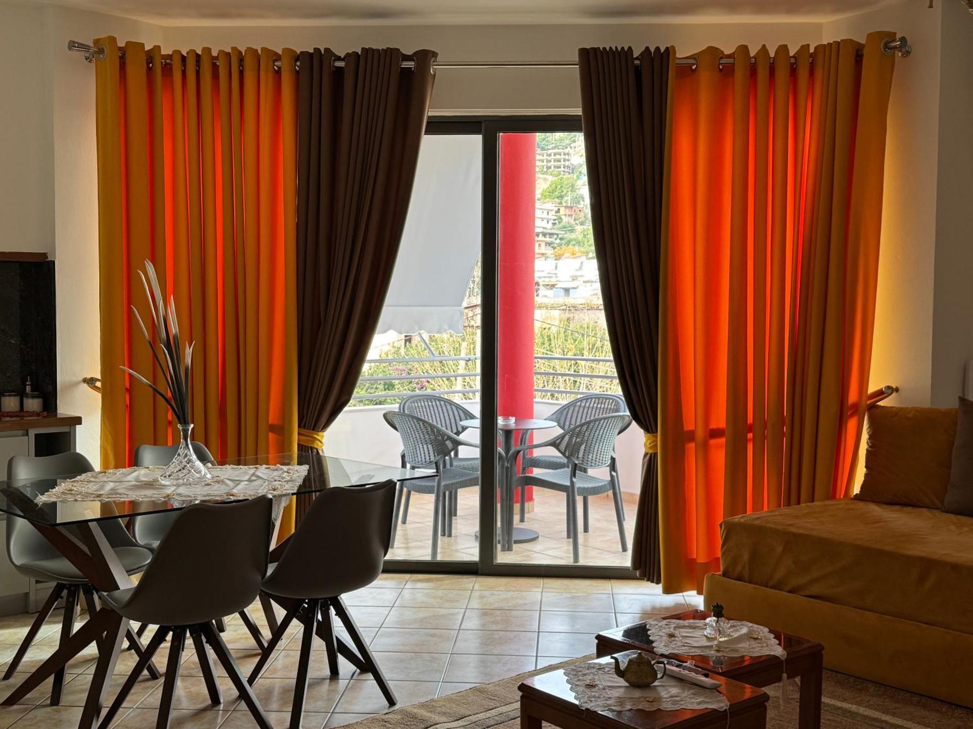 Flora Apartments Sarande Exterior photo