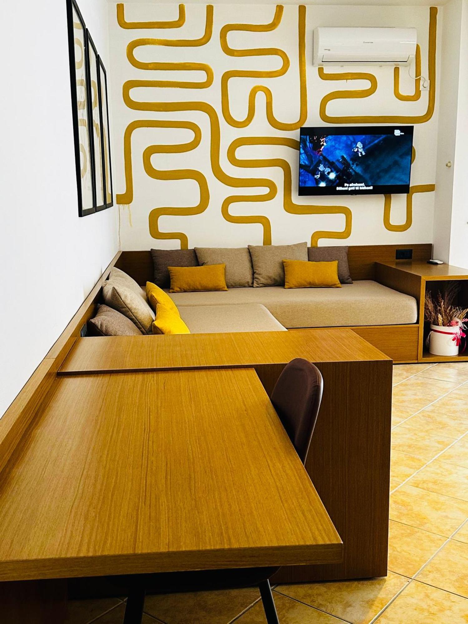 Flora Apartments Sarande Exterior photo