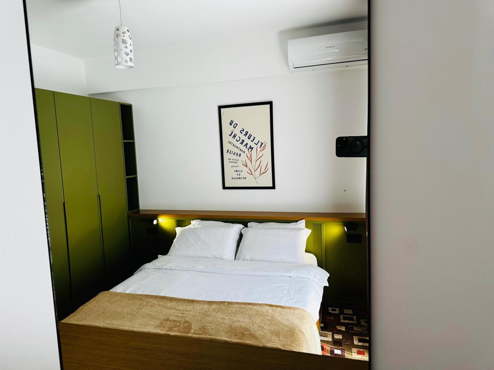 Flora Apartments Sarande Exterior photo