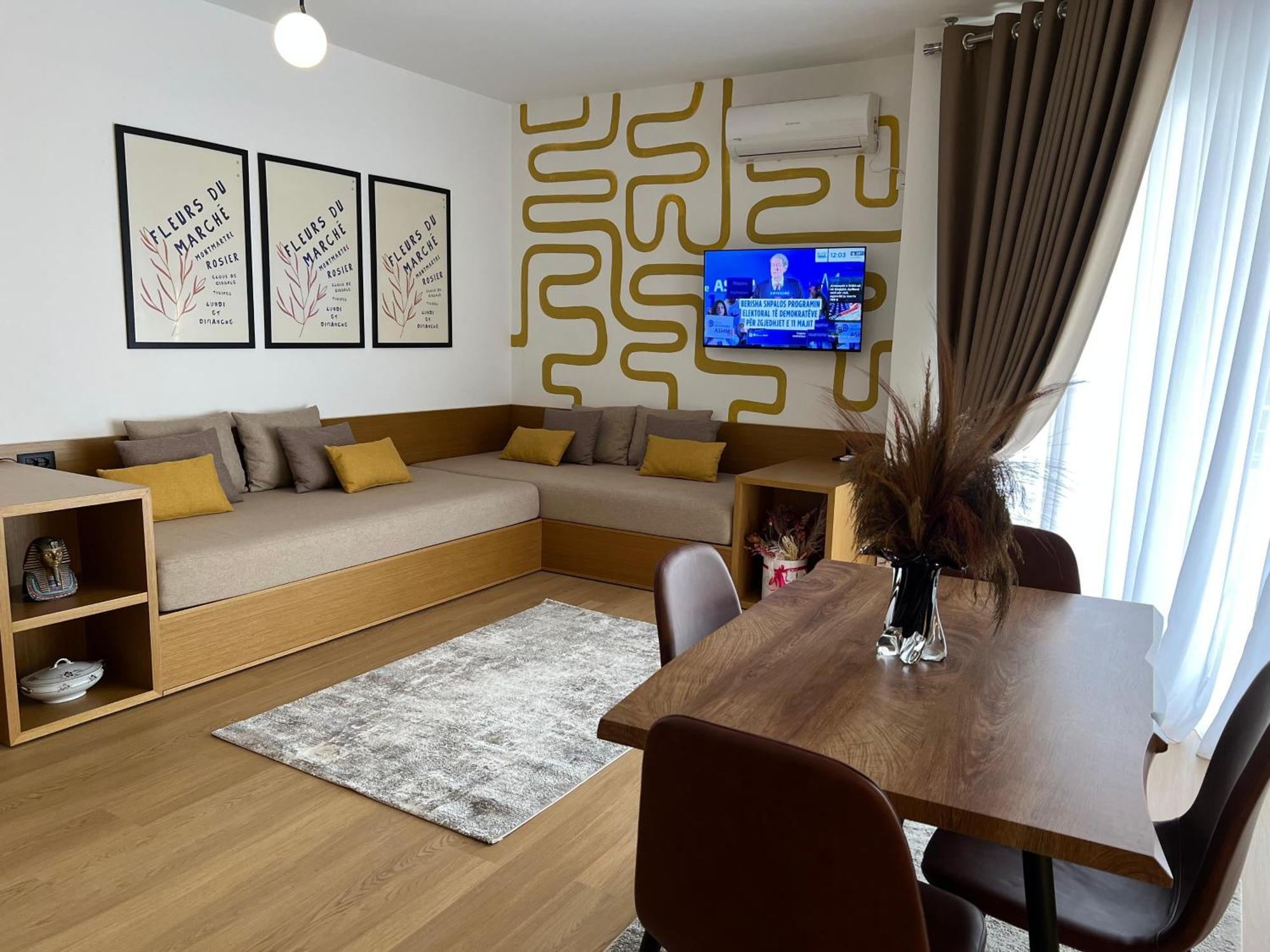 Flora Apartments Sarande Exterior photo