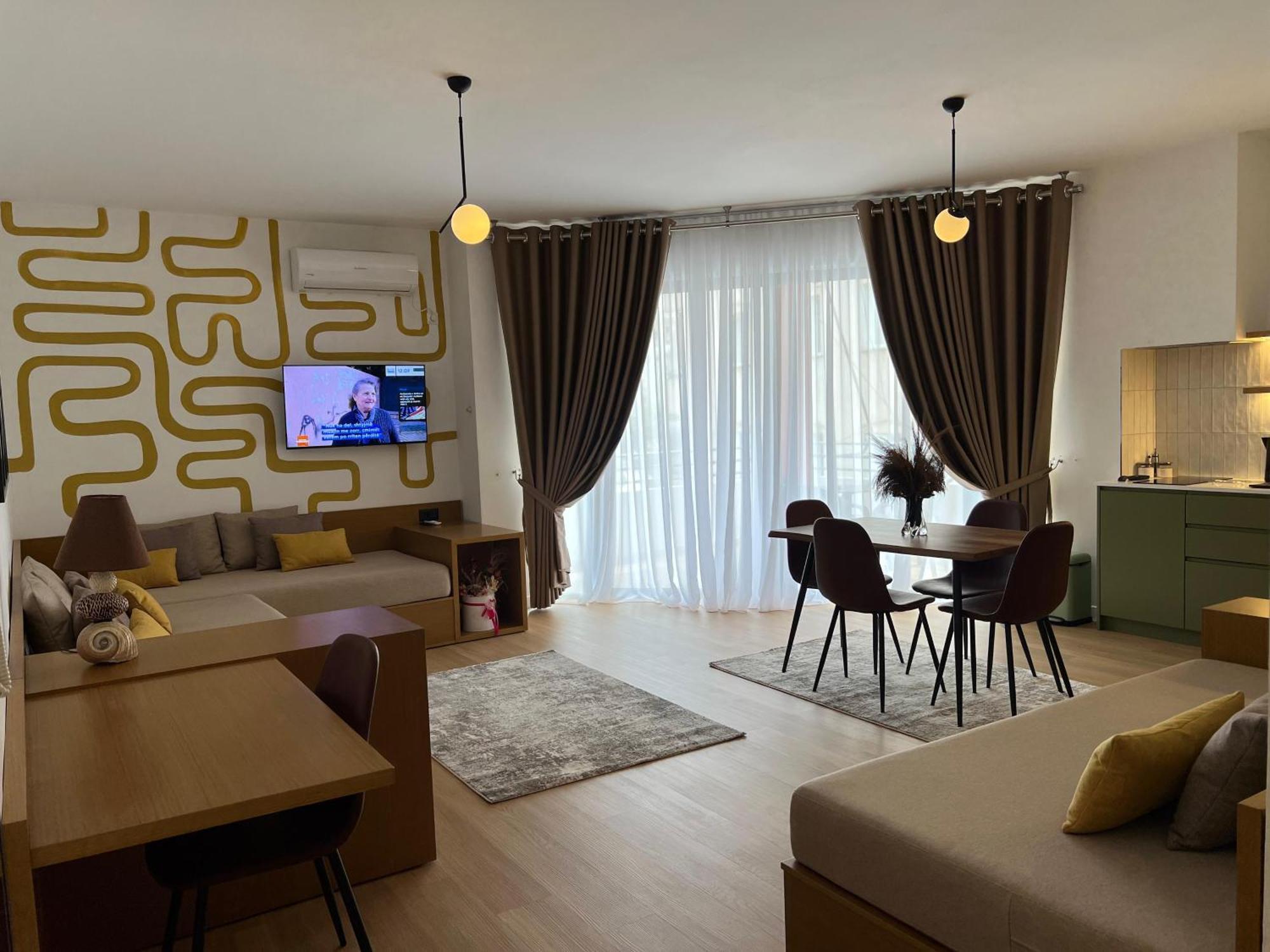 Flora Apartments Sarande Exterior photo