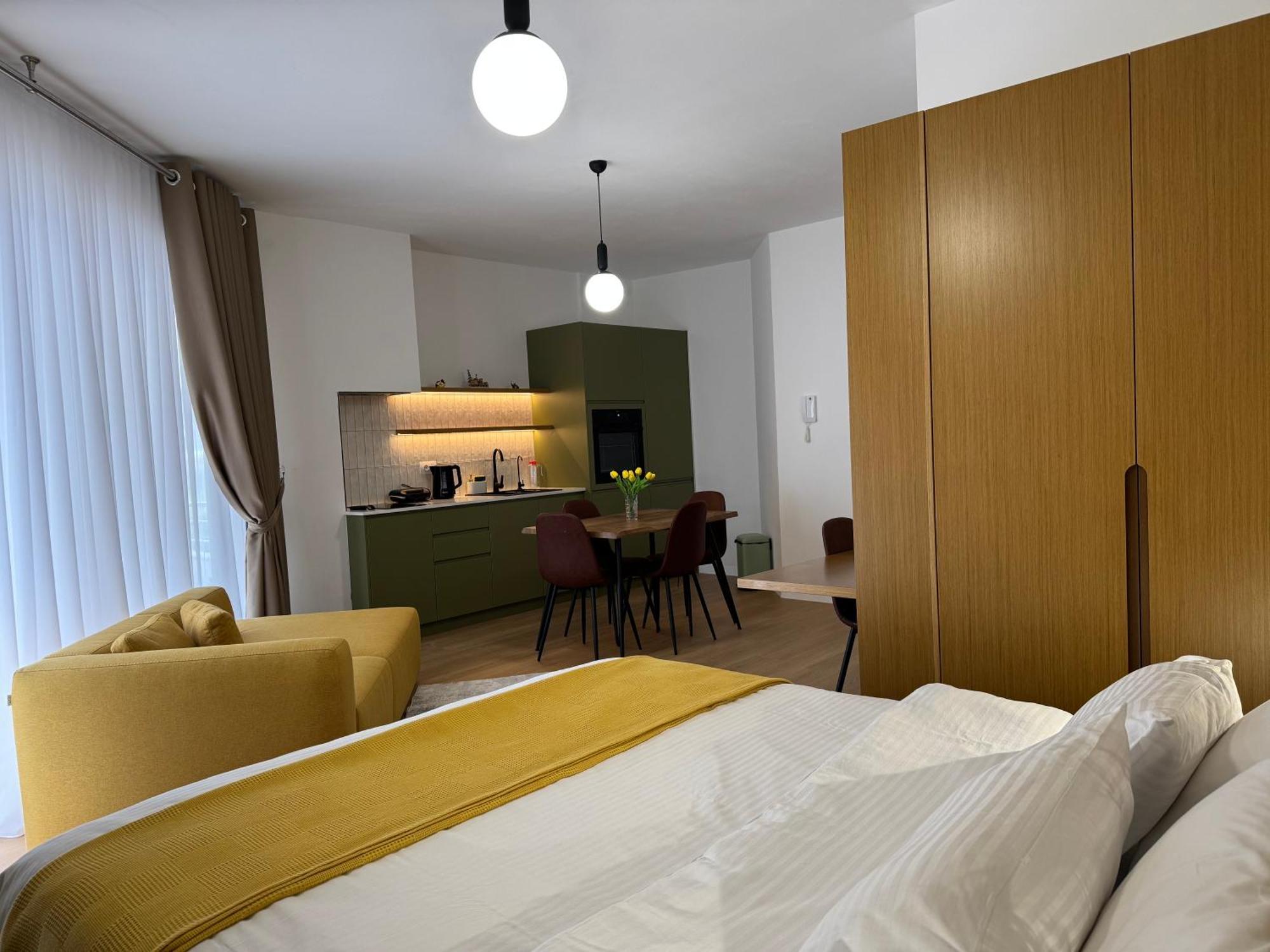 Flora Apartments Sarande Exterior photo